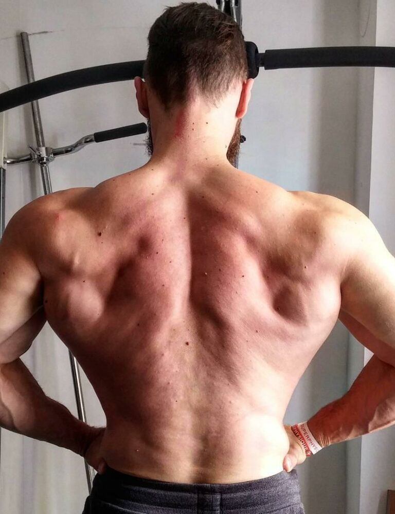 Renforcer votre dos avec des extensions au banc à lombaires 24 21909637 1957171654521357 453264988421750784 n 1